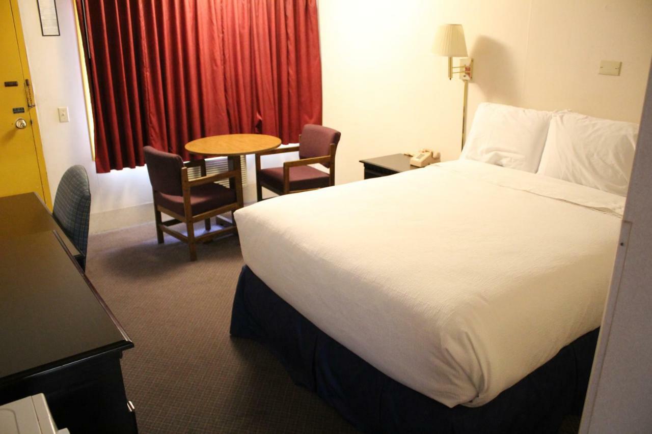 Red Carpet Inn North East Luaran gambar