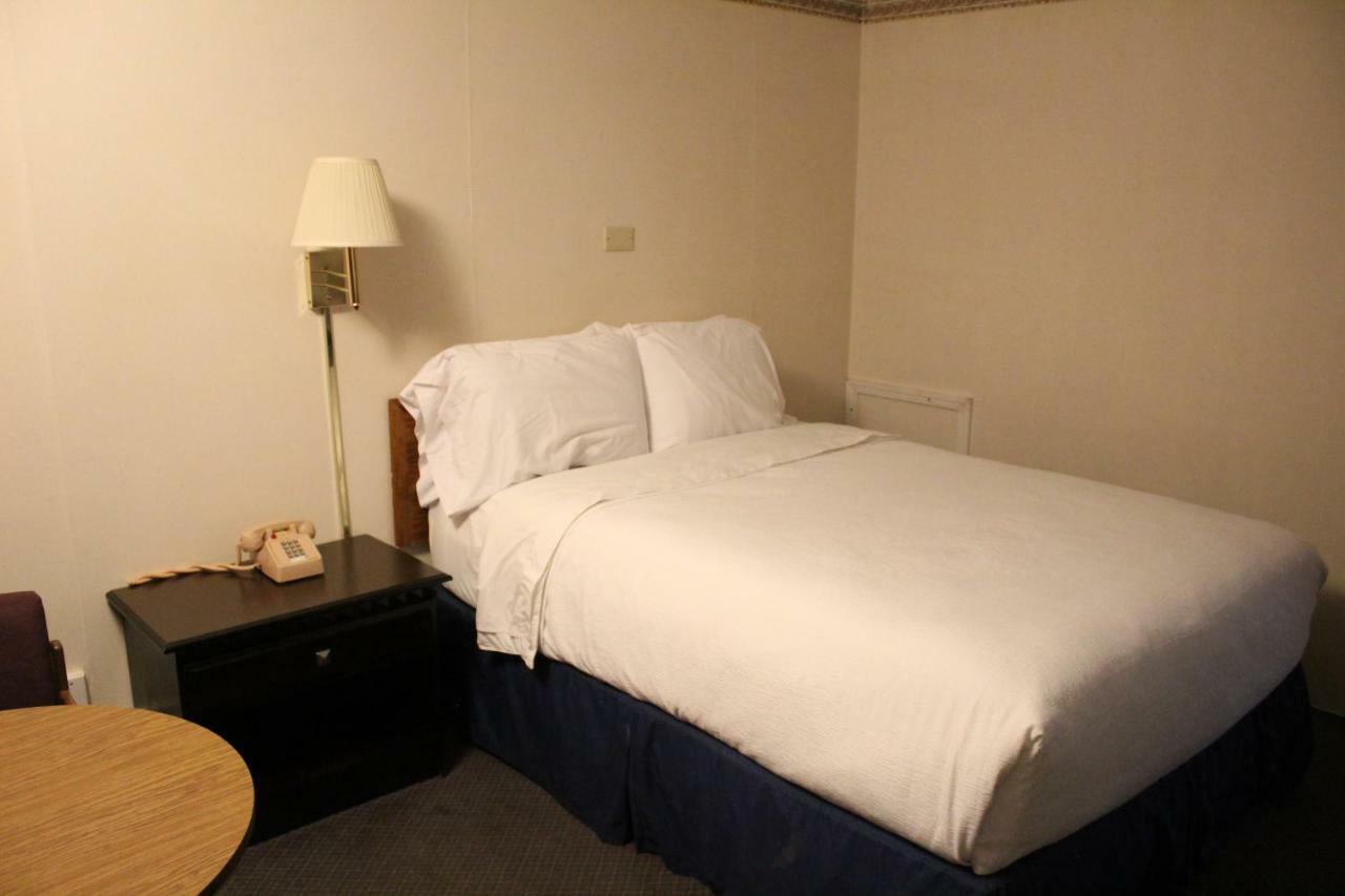 Red Carpet Inn North East Luaran gambar